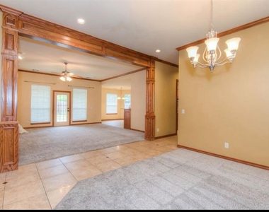 1708 Nw 182nd Drive - Photo Thumbnail 2