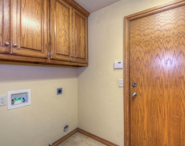 1708 Nw 182nd Drive - Photo Thumbnail 9