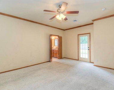 1708 Nw 182nd Drive - Photo Thumbnail 10