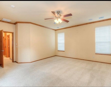 1708 Nw 182nd Drive - Photo Thumbnail 11