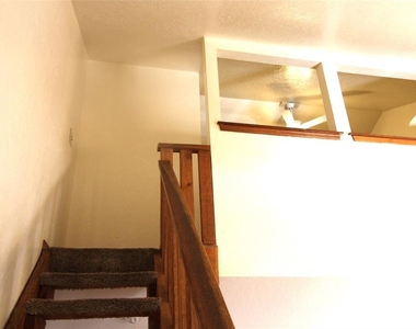 1901 E Lindsey Street - Photo Thumbnail 15