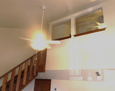 1901 E Lindsey Street - Photo Thumbnail 3