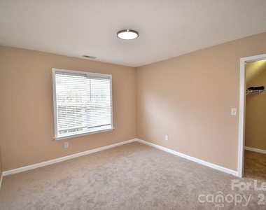 2941 Glen Summit Drive - Photo Thumbnail 9