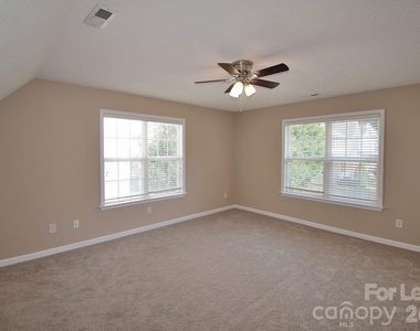 2941 Glen Summit Drive - Photo Thumbnail 13