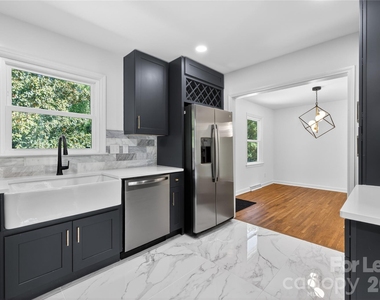 5938 Sharon Road - Photo Thumbnail 14