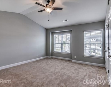 359 Halton Crossing Drive Sw - Photo Thumbnail 10