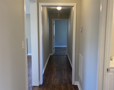 808 Weldon Street N - Photo Thumbnail 5