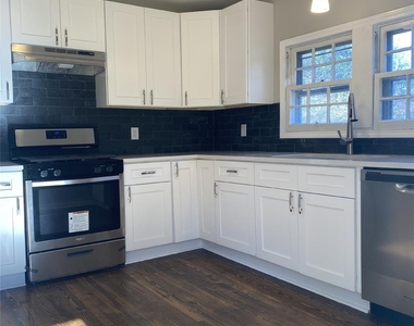 808 Weldon Street N - Photo Thumbnail 6