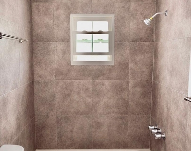405 Orange Street - Photo Thumbnail 5