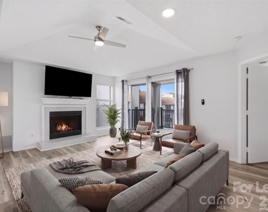 18865 Vineyard Point Lane - Photo Thumbnail 2