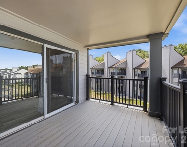 18865 Vineyard Point Lane - Photo Thumbnail 14