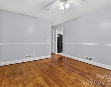 1634 Van Buren Avenue - Photo Thumbnail 6