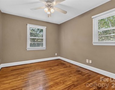 1634 Van Buren Avenue - Photo Thumbnail 16