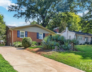 1634 Van Buren Avenue - Photo Thumbnail 3