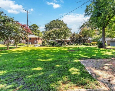 1634 Van Buren Avenue - Photo Thumbnail 24