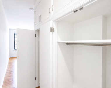 97 3rd Avenue - Photo Thumbnail 4