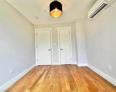 680 East 21st Street - Photo Thumbnail 5