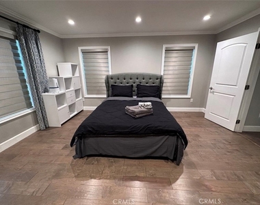 412 Magellan Road - Photo Thumbnail 5
