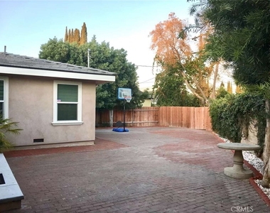 412 Magellan Road - Photo Thumbnail 14