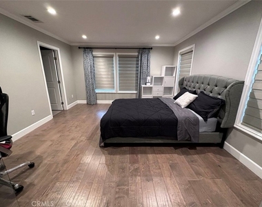 412 Magellan Road - Photo Thumbnail 6
