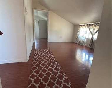 758 W Longden - Photo Thumbnail 27