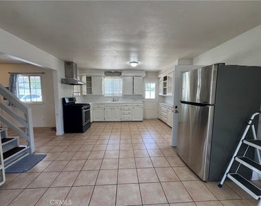 758 W Longden - Photo Thumbnail 11