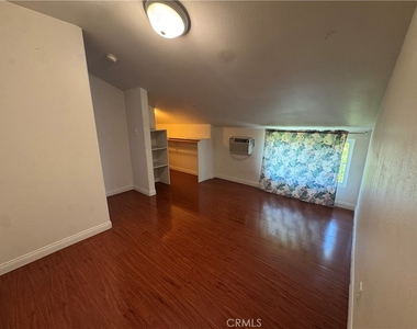 758 W Longden - Photo Thumbnail 19