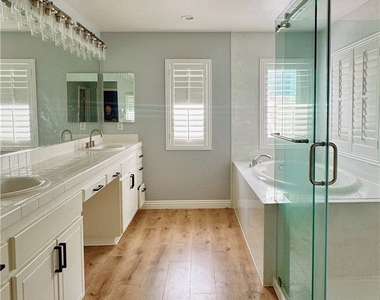 10973 Marygold Way - Photo Thumbnail 5