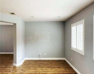 10973 Marygold Way - Photo Thumbnail 8