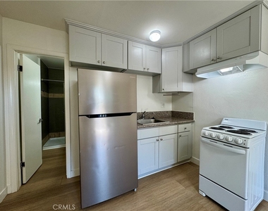8863 San Bernardino Road - Photo Thumbnail 4