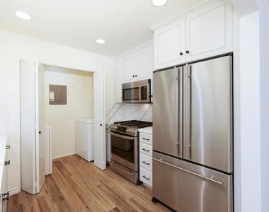 4450 Antigua Way - Photo Thumbnail 7