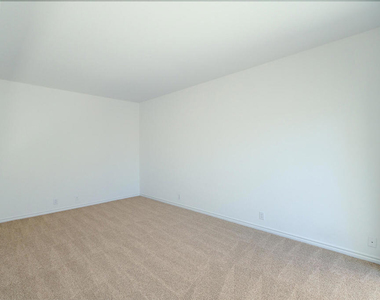 4450 Antigua Way - Photo Thumbnail 16