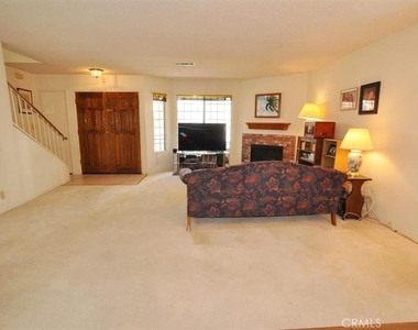 2612 W Grand Avenue - Photo Thumbnail 8