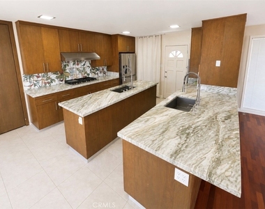 15198 Darnell - Photo Thumbnail 3