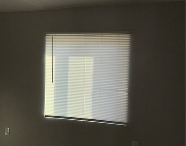 525 S Soto Street - Photo Thumbnail 7
