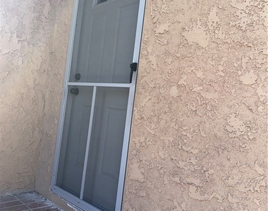 525 S Soto Street - Photo Thumbnail 1