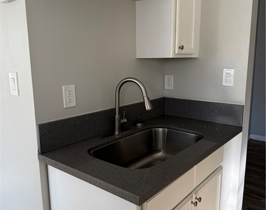 525 S Soto Street - Photo Thumbnail 6
