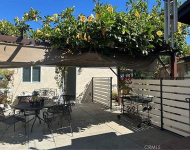 14325 Martha Street - Photo Thumbnail 19