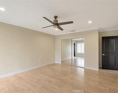 17227 Keswick Street - Photo Thumbnail 31