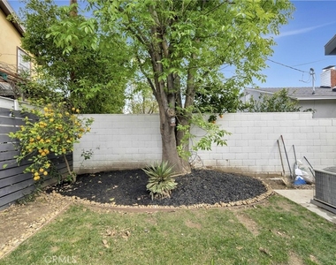 17227 Keswick Street - Photo Thumbnail 46