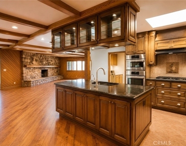 4720 Hayman Avenue - Photo Thumbnail 1