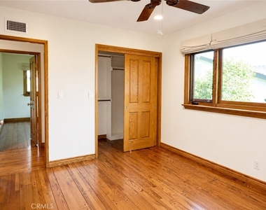 4720 Hayman Avenue - Photo Thumbnail 32