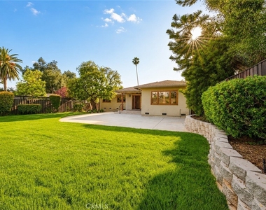 4720 Hayman Avenue - Photo Thumbnail 2