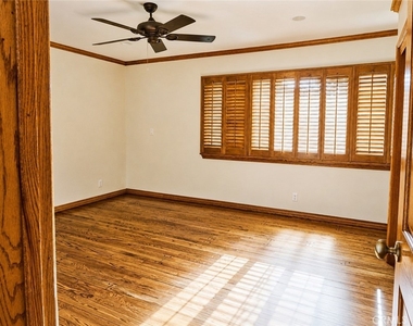 4720 Hayman Avenue - Photo Thumbnail 28
