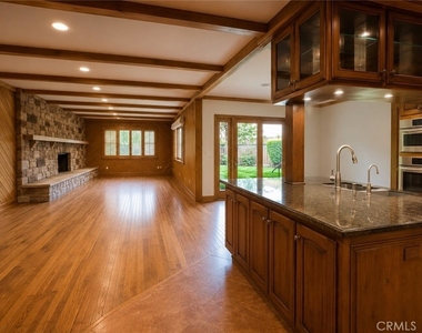 4720 Hayman Avenue - Photo Thumbnail 20