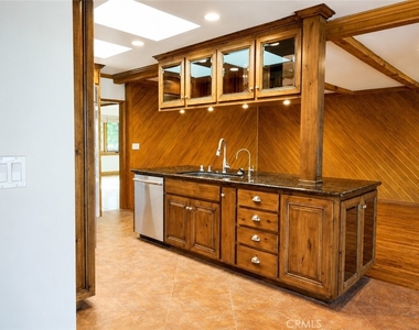 4720 Hayman Avenue - Photo Thumbnail 17