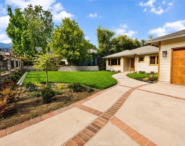 4720 Hayman Avenue - Photo Thumbnail 8