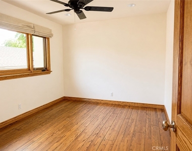 4720 Hayman Avenue - Photo Thumbnail 31