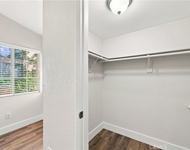25136 Steinbeck Avenue - Photo Thumbnail 13