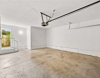 25136 Steinbeck Avenue - Photo Thumbnail 22